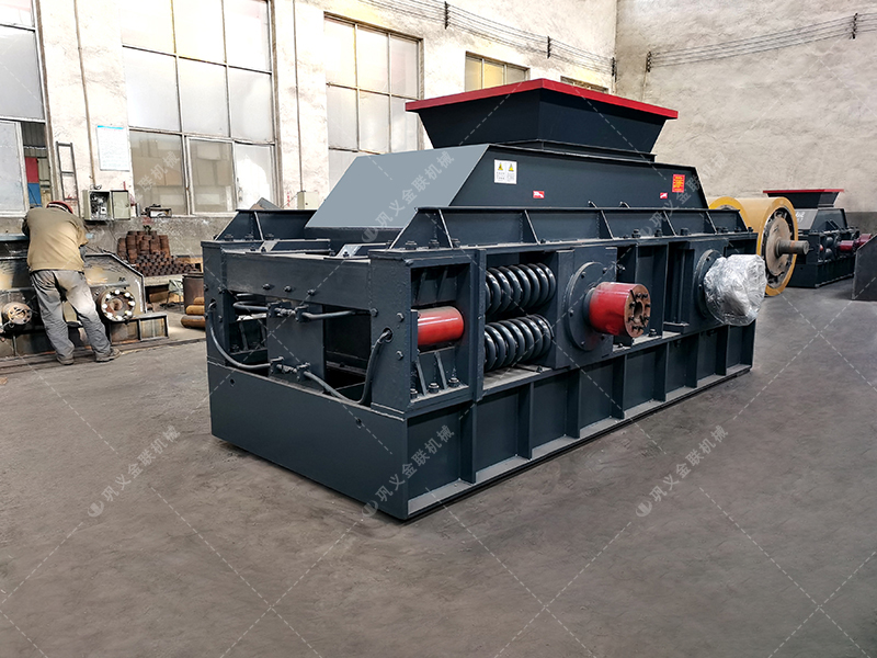 鵝卵石對(duì)輥破碎機(jī)介紹，為什么選擇金聯(lián)機(jī)械？