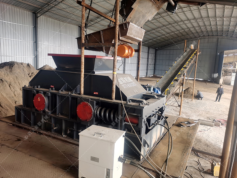 鵝卵石對(duì)輥破碎機(jī)介紹，為什么選擇金聯(lián)機(jī)械？